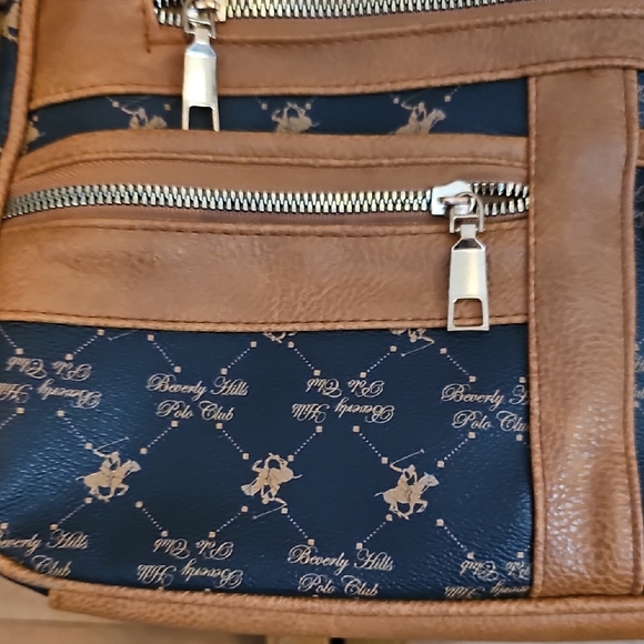 NWoT Beverly Hills Polo Club shoulder bag many compartments zipper closures - Picture 6 of 16